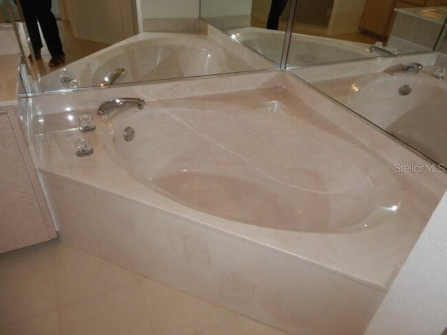 Building Photo - 1980 Aqui Esta Dr