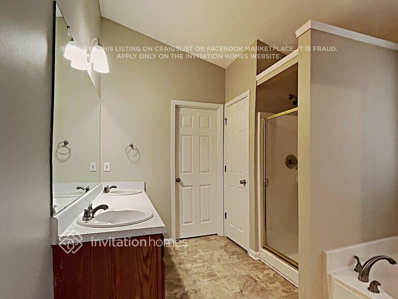 Building Photo - 3291 Hidden Valley Way SW