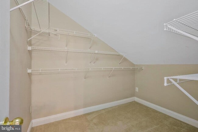 Building Photo - 5114 Vos Ln