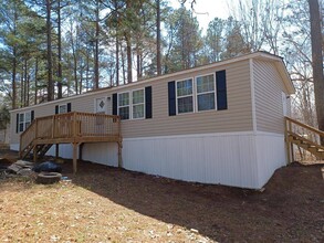 Building Photo - 113 Dogwood Dr