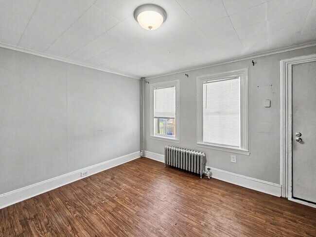 Building Photo - 1019 N Irving Ave