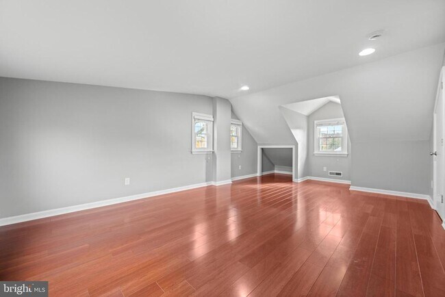 Building Photo - 3 Buttonwood Ave