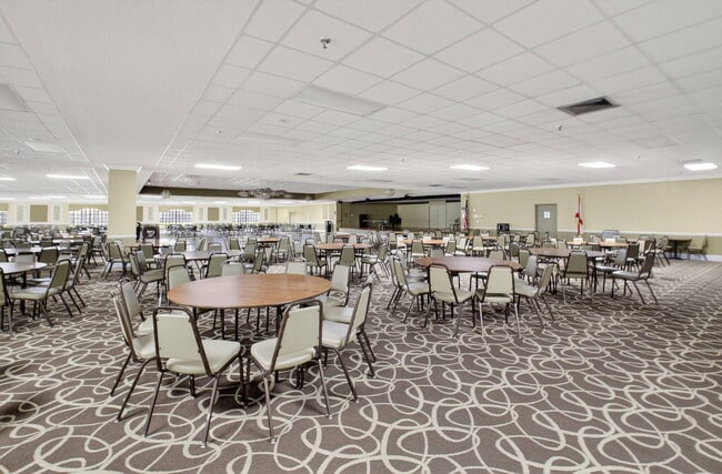 Building Photo - 33 Fanshaw A