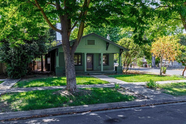 Building Photo - 229 Orange Ave