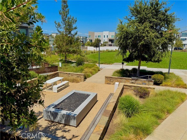 Building Photo - 137 Mirth