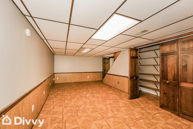 Building Photo - 6817 Salerno St NW