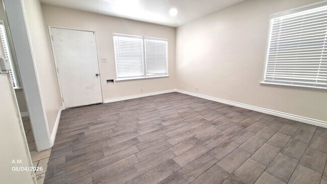 Building Photo - 4033 W El Segundo Blvd