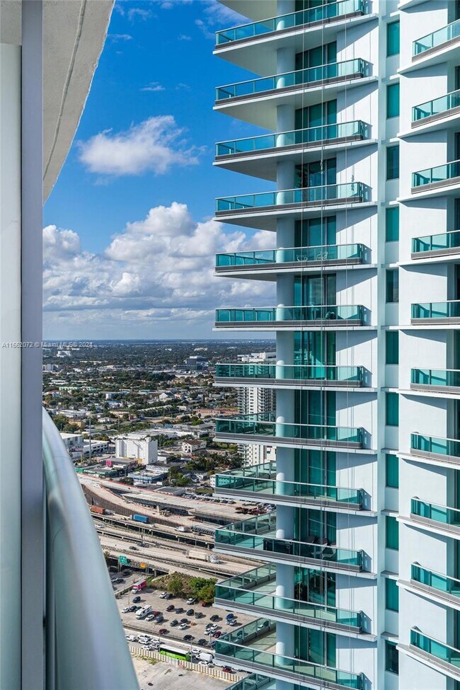 Building Photo - 888 Biscayne Blvd