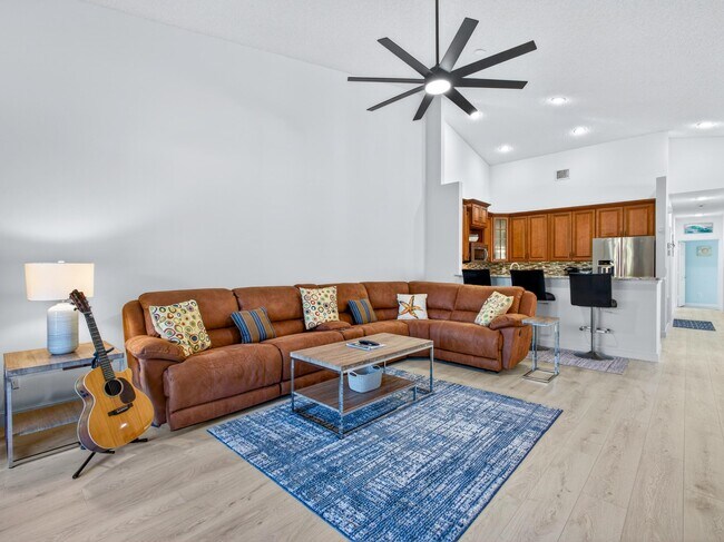 Building Photo - 233 W Coral Trace Cir