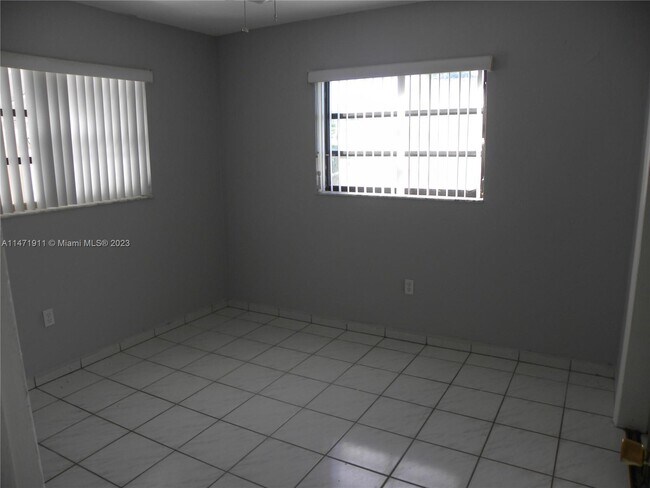 Building Photo - 7501 NW 2nd Terrace