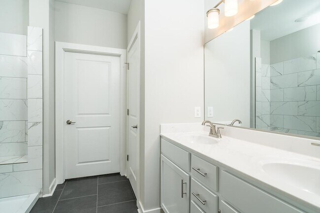 Building Photo - 1576 Port Hills Dr