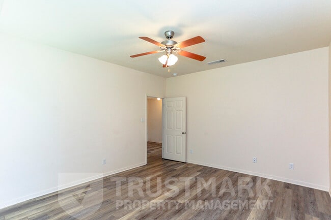 Building Photo - 3204 W Canadian River Loop