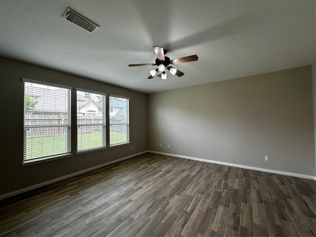 Building Photo - 18515 Skippers Helm