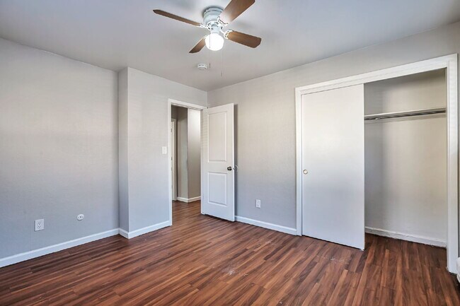 Building Photo - 5339 S Elati St