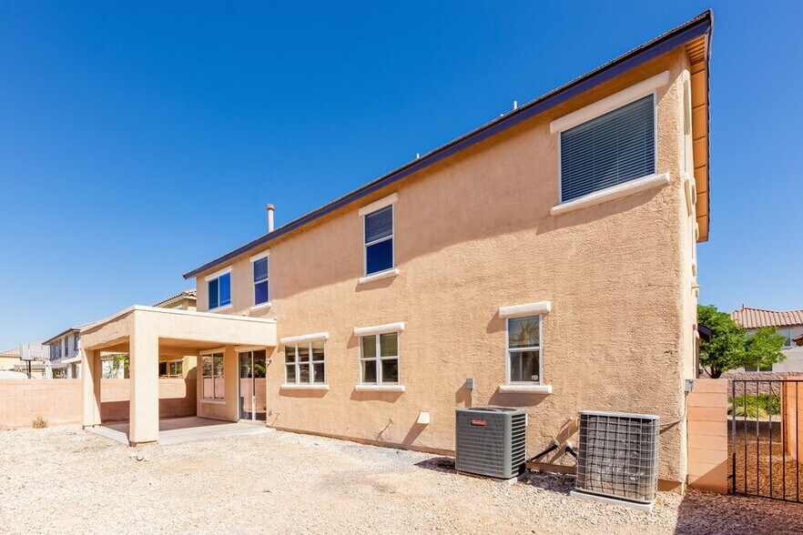 Building Photo - 2613 E Cliff Lodge Ave