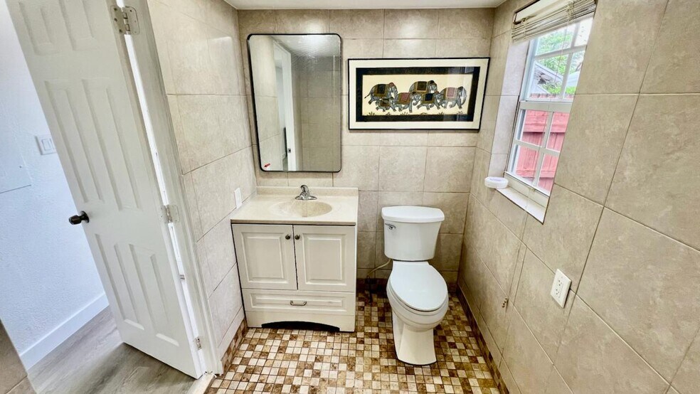 Building Photo - 48 SW 14th St