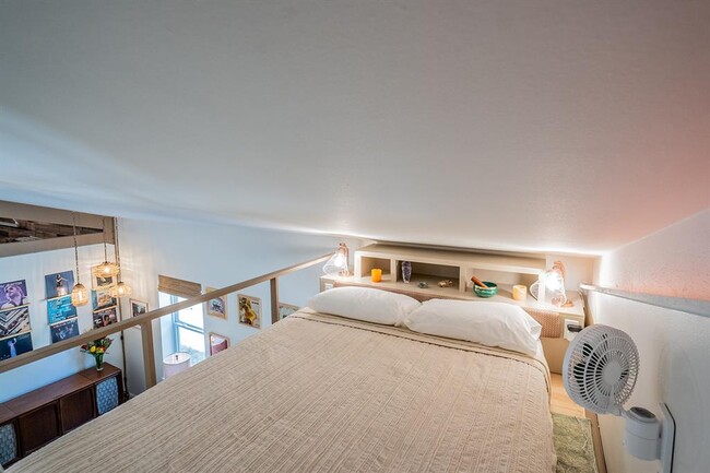 Building Photo - 5200 St Georges Green