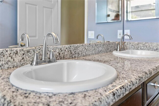Building Photo - 1393 Stanfield Cove