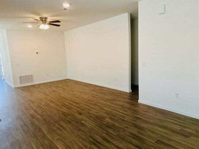 Building Photo - 16126 Elbridge Ct