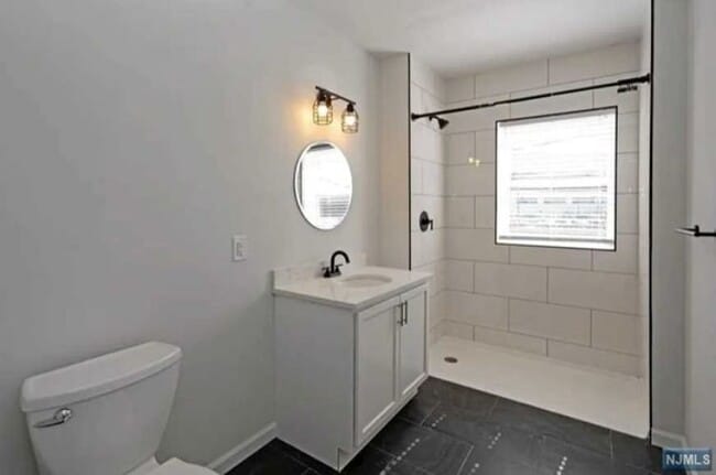 Building Photo - 72 Burroughs Pl