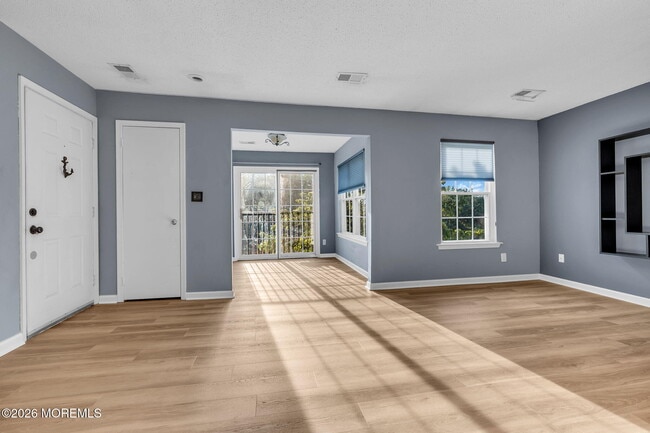 Building Photo - 106 Frontier Way