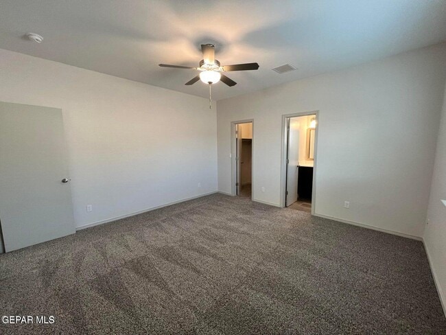 Building Photo - 461 Villa Ysleta
