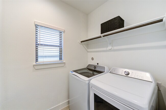 Building Photo - 10636 Wild Chives