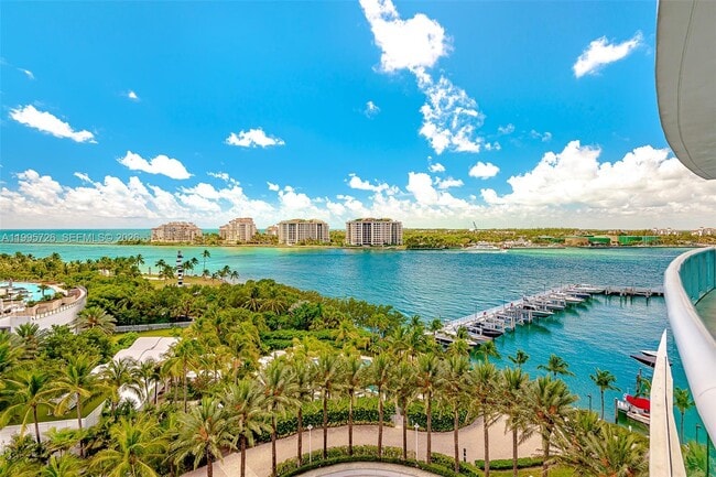 Building Photo - 1000 South Pointe Dr