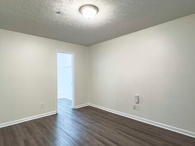 Building Photo - 1644 Golf Club Ln