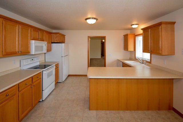 Building Photo - 1180 Cornell Dr