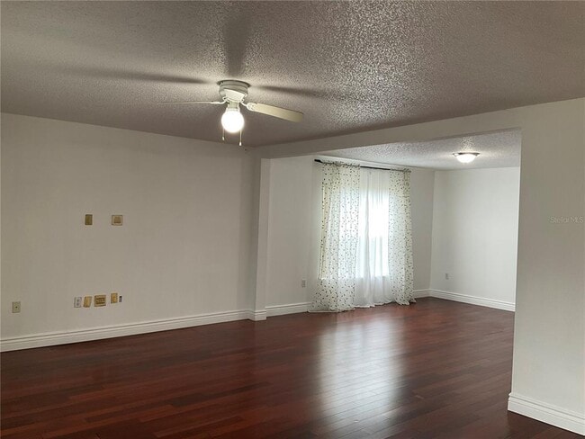 Building Photo - 10318 Laxton St