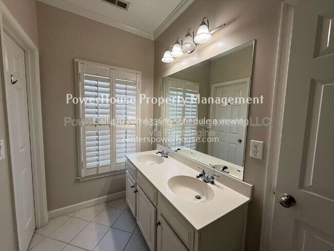 Building Photo - 6146 Queens River Dr