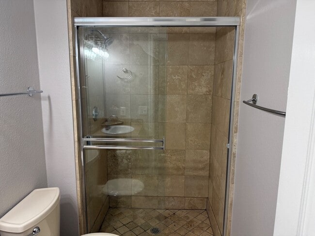 Building Photo - 14203 N 19th Ave