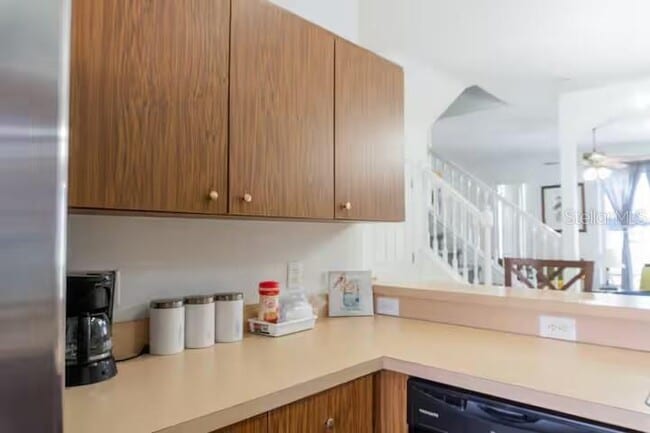 Building Photo - 1139 S Beach Cir