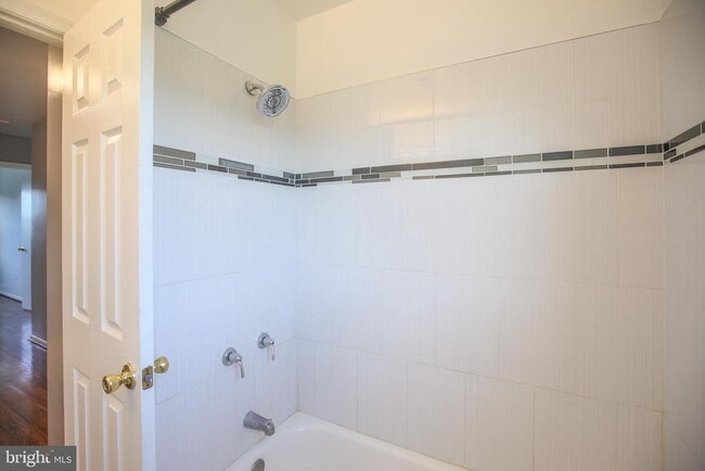 Building Photo - 12337 Chesterton Dr