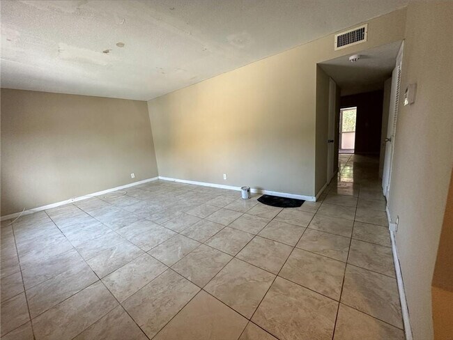 Building Photo - 5614 Blueberry Ct