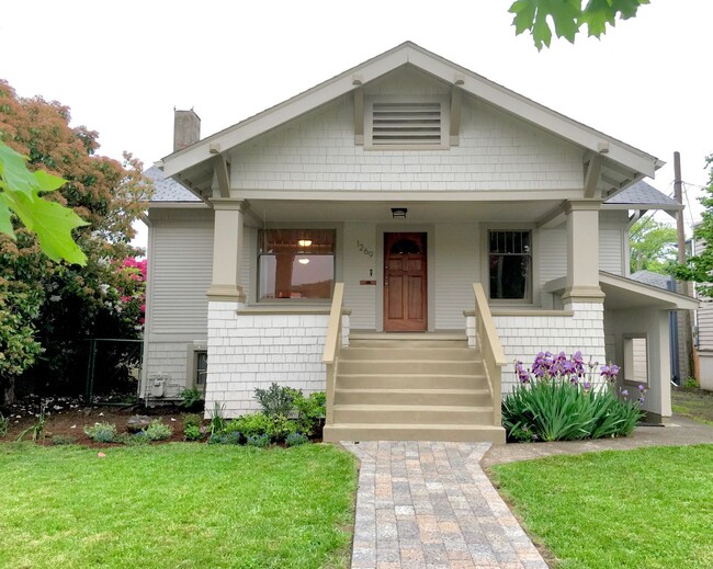 Primary Photo - Classic 2 Bedroom Craftsman Home in Downto...