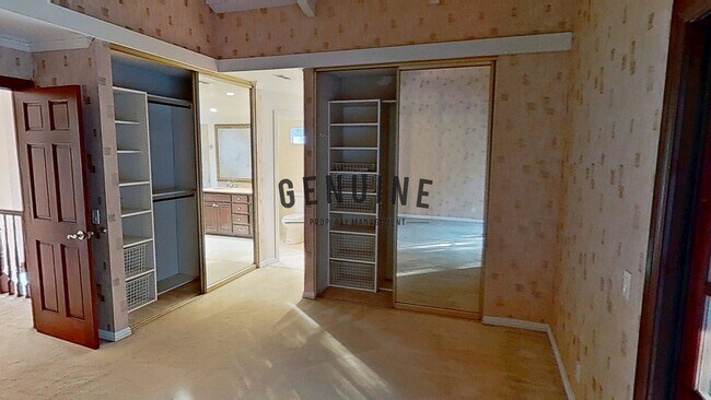 Building Photo - Large 4 Bedroom House with Pebble Bottom Pool - Backyard Oasis!