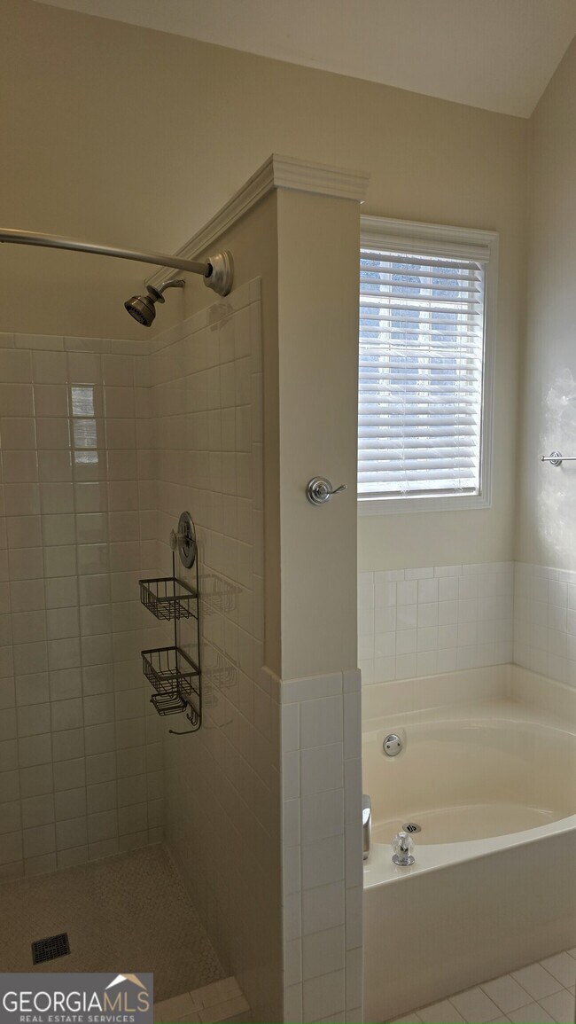 Building Photo - 21 Wellington Mnr Dr