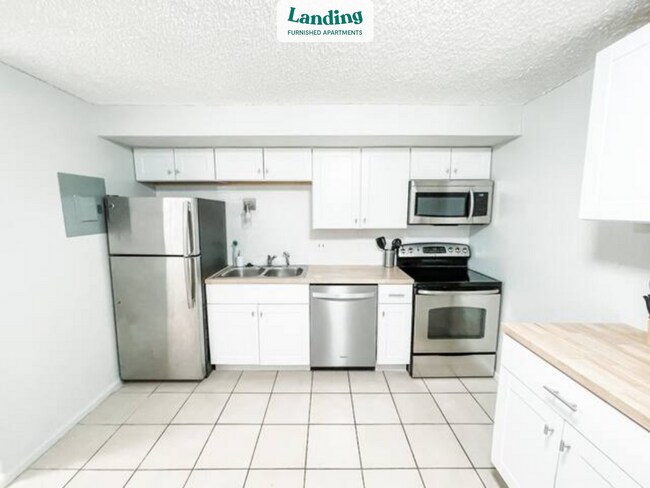 Building Photo - 10022 E Montview Blvd