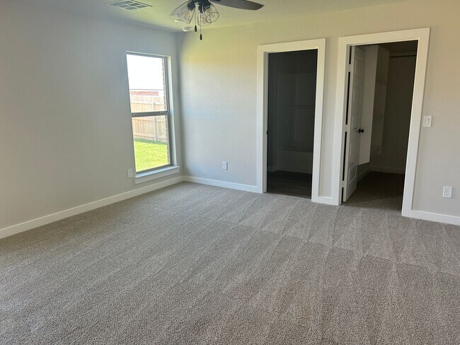 Building Photo - 3 bed 2 bath - Frenship ISD