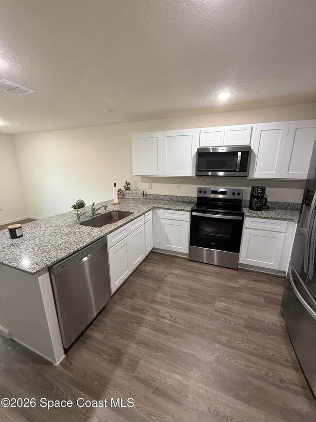 Building Photo - 487 Wiltshire Ave SW