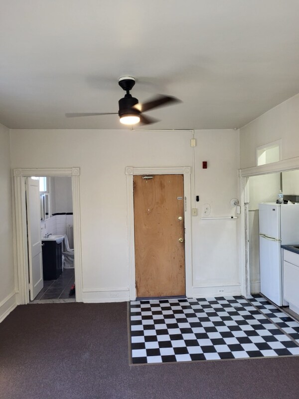 Building Photo - 429 S 51st St
