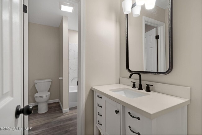 Building Photo - 3 Terry Ct