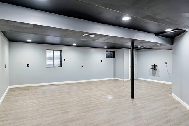 Building Photo - 17910 Millstone Rd