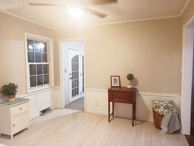 Building Photo - 7339 Arleta Blvd