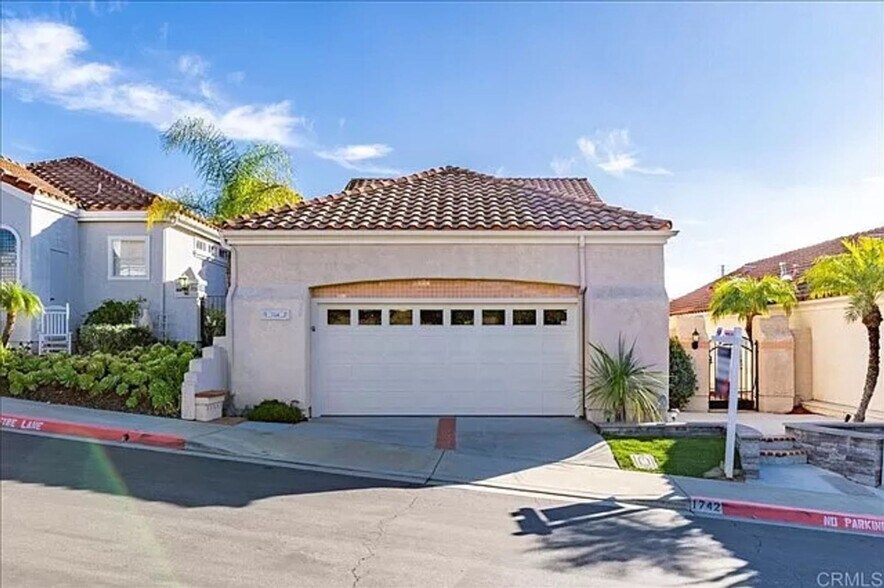 Primary Photo - 1742 Hermosita Dr