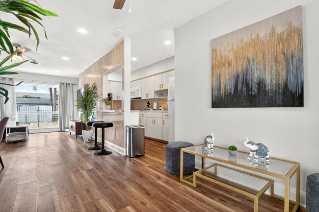 Building Photo - 1761 NE 55th St