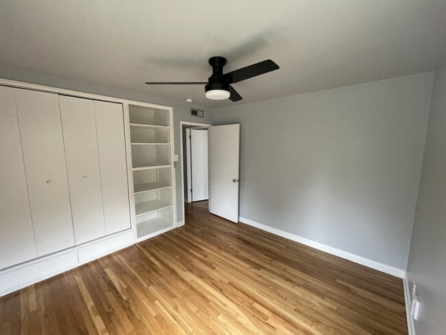 Building Photo - 258 Cresham Dr