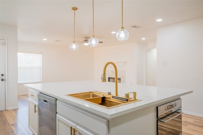 Building Photo - 7246 Wimberly Oaks Ln